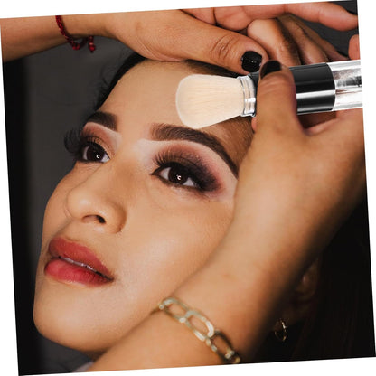 Facial Makeup Brush Soft Bristles Portable Powder Brush for Women Detail